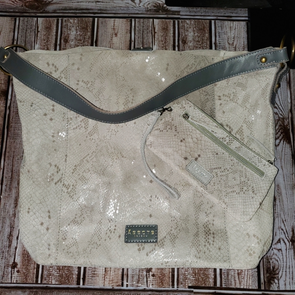 Assots Leather/Suade Snakeskin Purse Gray leather handle w/ COIN purse Wristlet